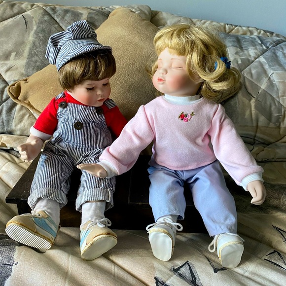 Porcelain dolls - Picture 1 of 7